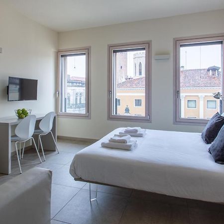 Erïk Langer Pedrocchi Suites Padua Exterior foto