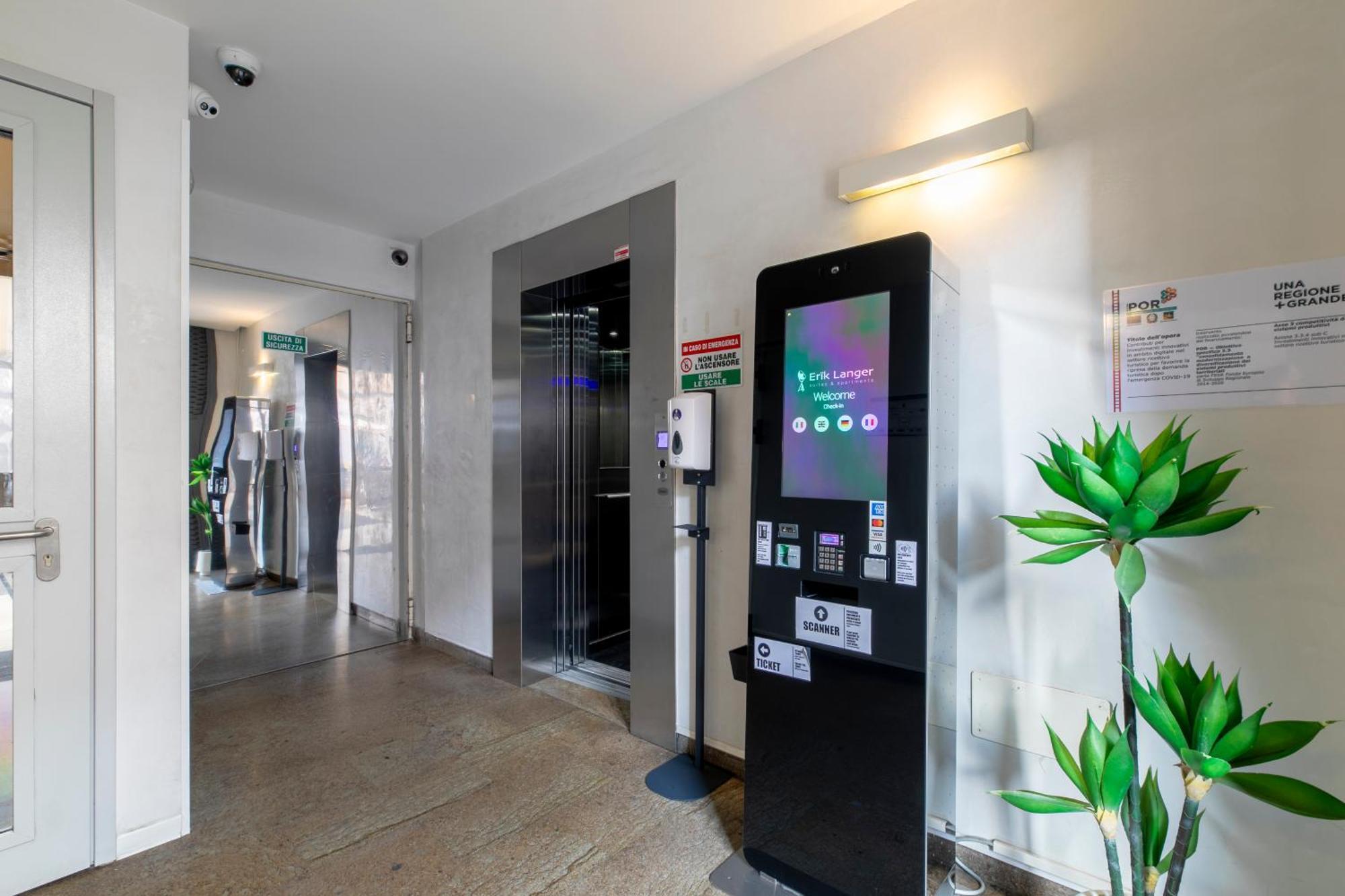 Erïk Langer Pedrocchi Suites Padua Exterior foto