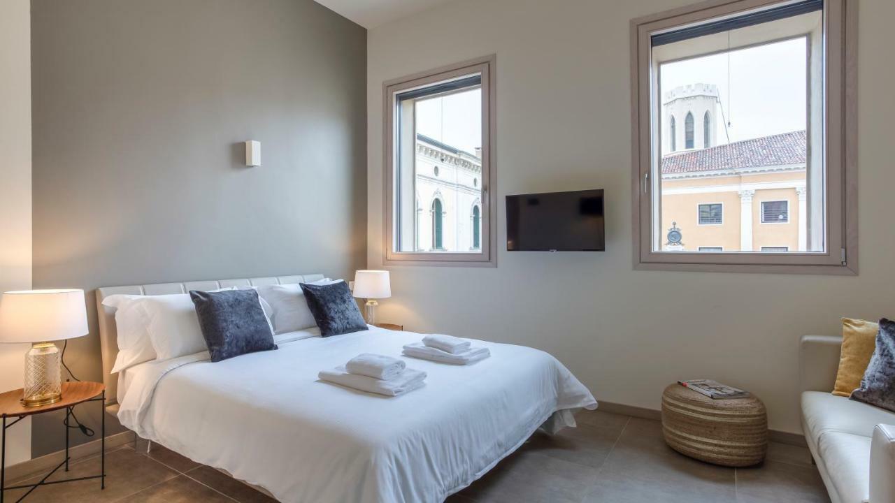Erïk Langer Pedrocchi Suites Padua Exterior foto